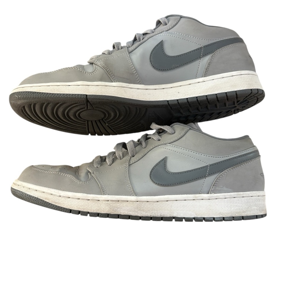 NIKE Air Jordan 1 Low Wolf Grey 553558-033 Size 12